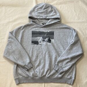 Elton John 2022 Farewell Tour Hoodie Size L Gray Brick Road Concert